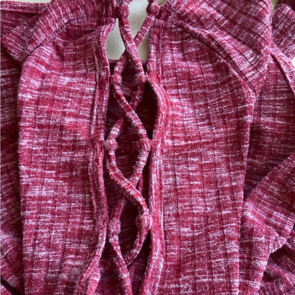 Bundle of 2 Small Size Tops - Picture 6 of 7